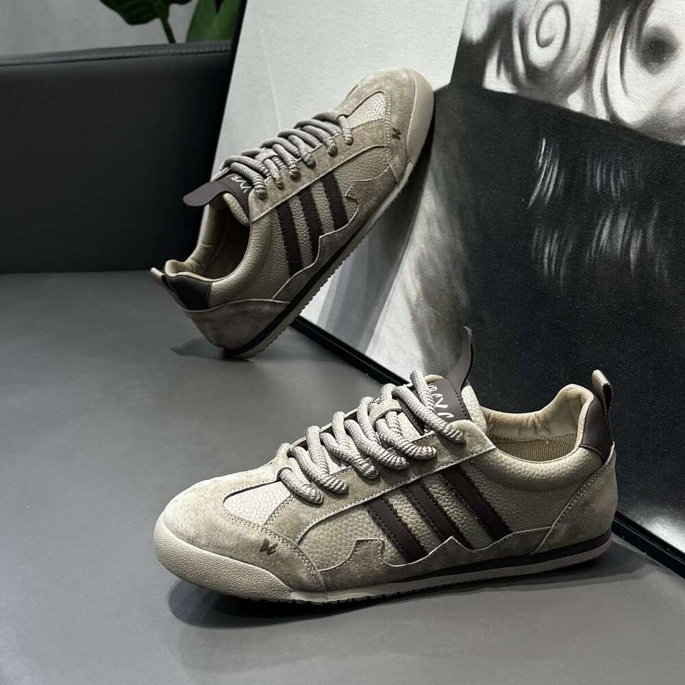 Sneakers 2025 Spring Leather Casual Trendy Versatile Soft Sole Forrest Gump Men's Lace-up Low-top Shoes