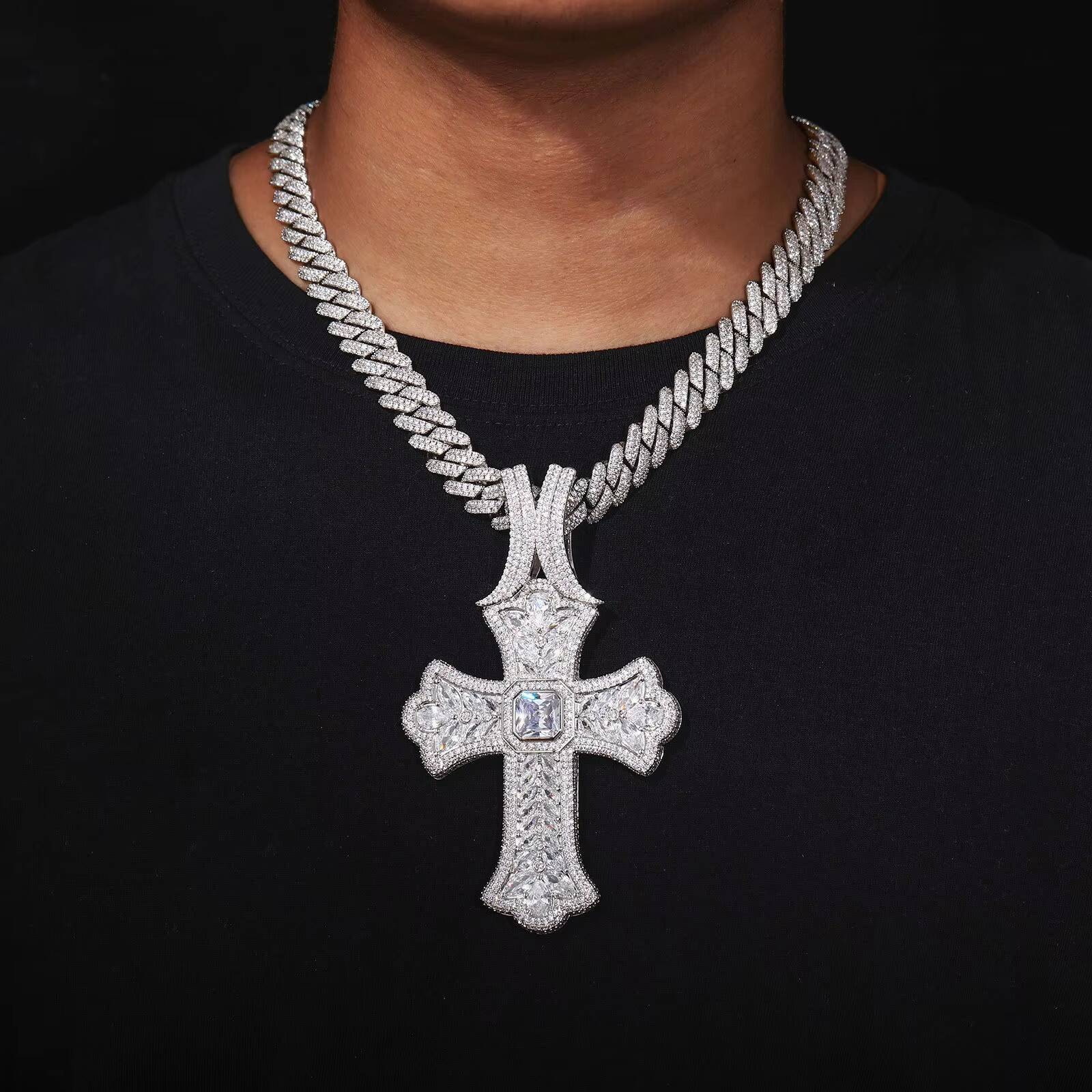 New Fashionable Mens HipHop Diamond Studded Oversized Cross Pendant Necklace Rope Chain Brass Zircon Exaggerated Accessory