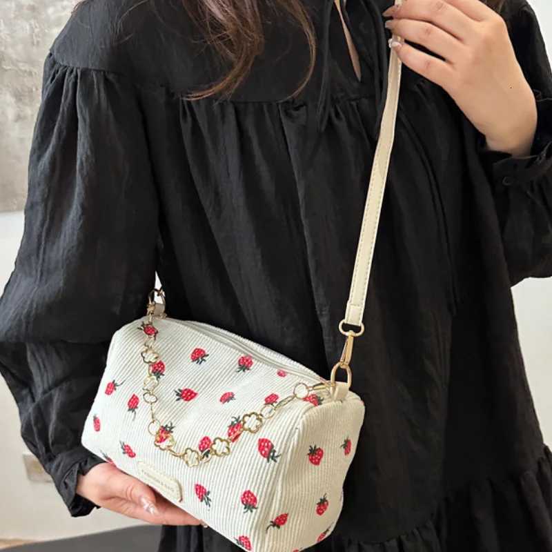 Strawberry Printed Crossbody Mini Bags Corduroy Fresh Ins Style Underarm Bag Refined Female Student Travel Shoulder Bag Z250911