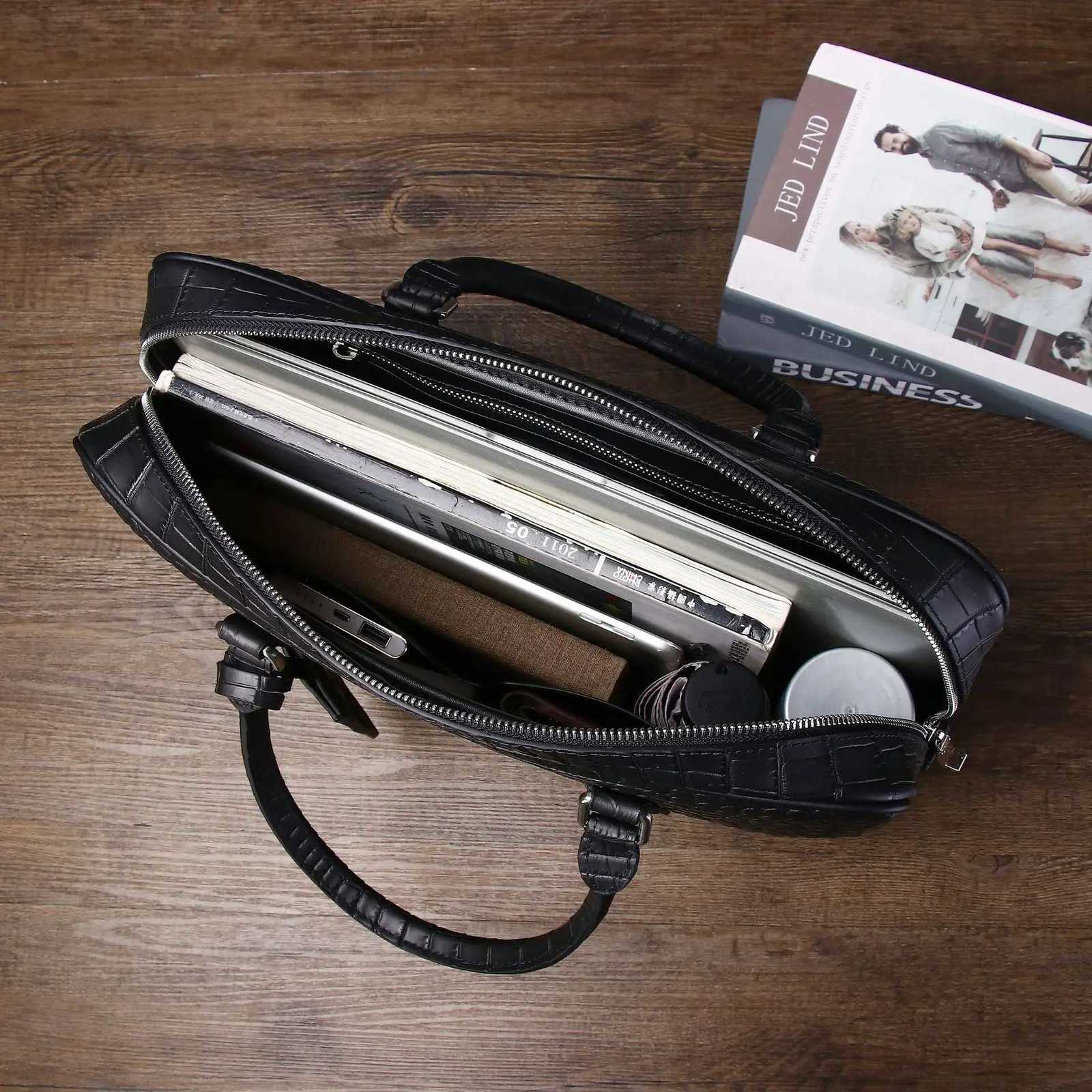 2024 New Cow Leather Laptop Bags Alligator Genuine Leather Mens Briefcase Crocodile Pattern Travel Messenger Computer Bag Z250906