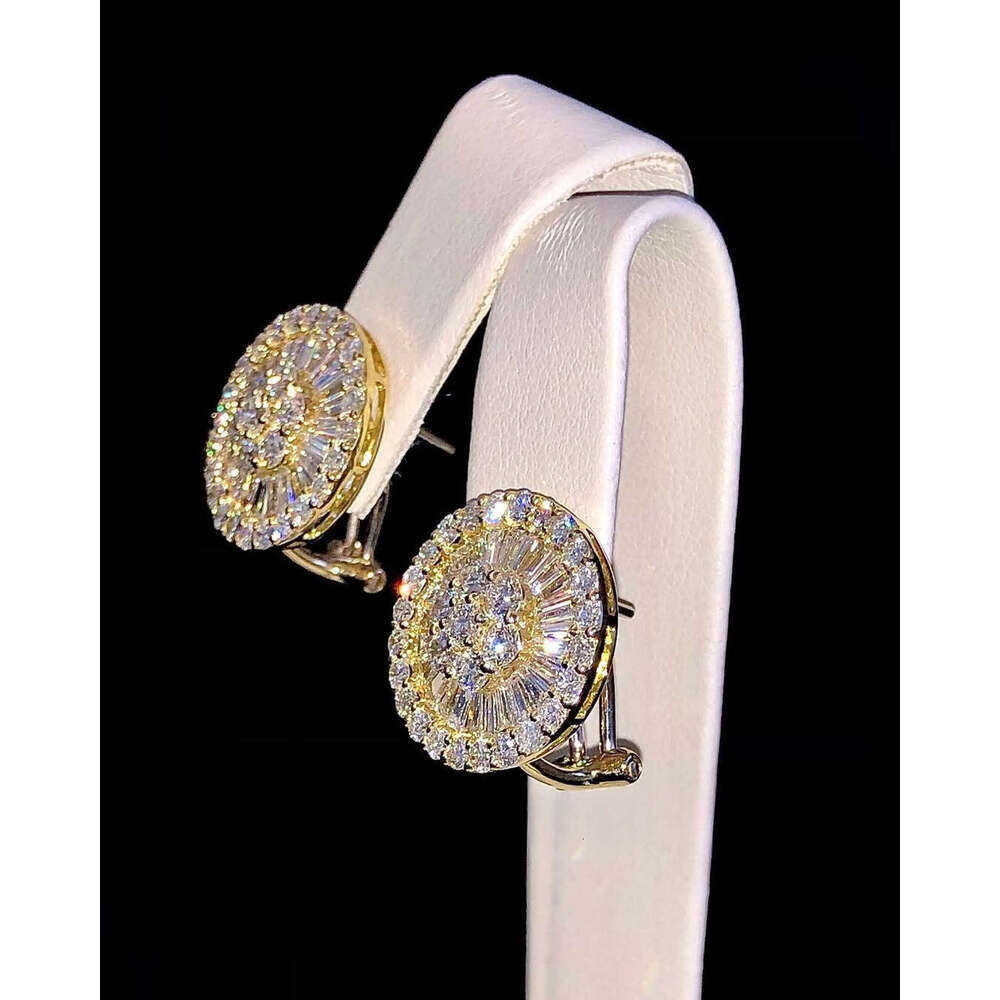 Elegant Sier Iced Jewelry Women's Dia Stud Earrings Yellow Gold Baguette Brilliant Cut Stones Moissanite Collection
