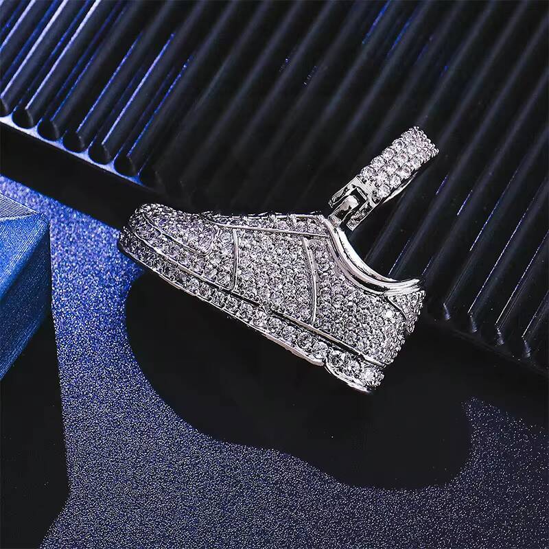 Unisex Hip Hop Iced Out Sneaker Pendant Brass Shoes Necklace with Princess Cut Diamond Gold Plated Cubic Moissanite Neckerchief