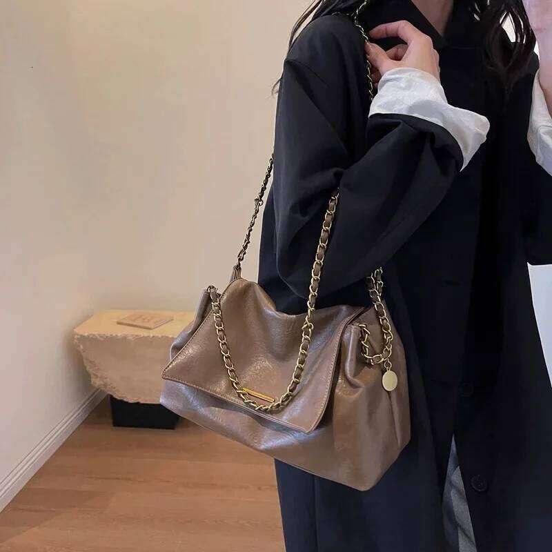 Shoulder Crossbody Bag Versatile Casual Commuting Large Capacity Tote Chain