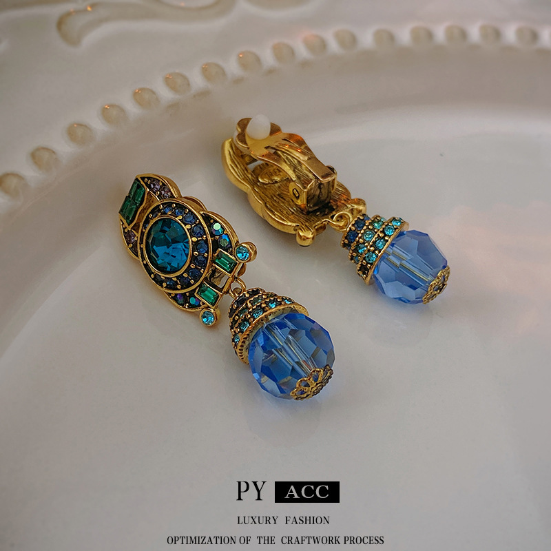 Luxury Brand Designer Jewelry Vintage Blue Diamond-Studded Water Drop Ear Clips Retro Niche Non-Pierced Ear Cuffs Personality Ear Jewelry Wholesale