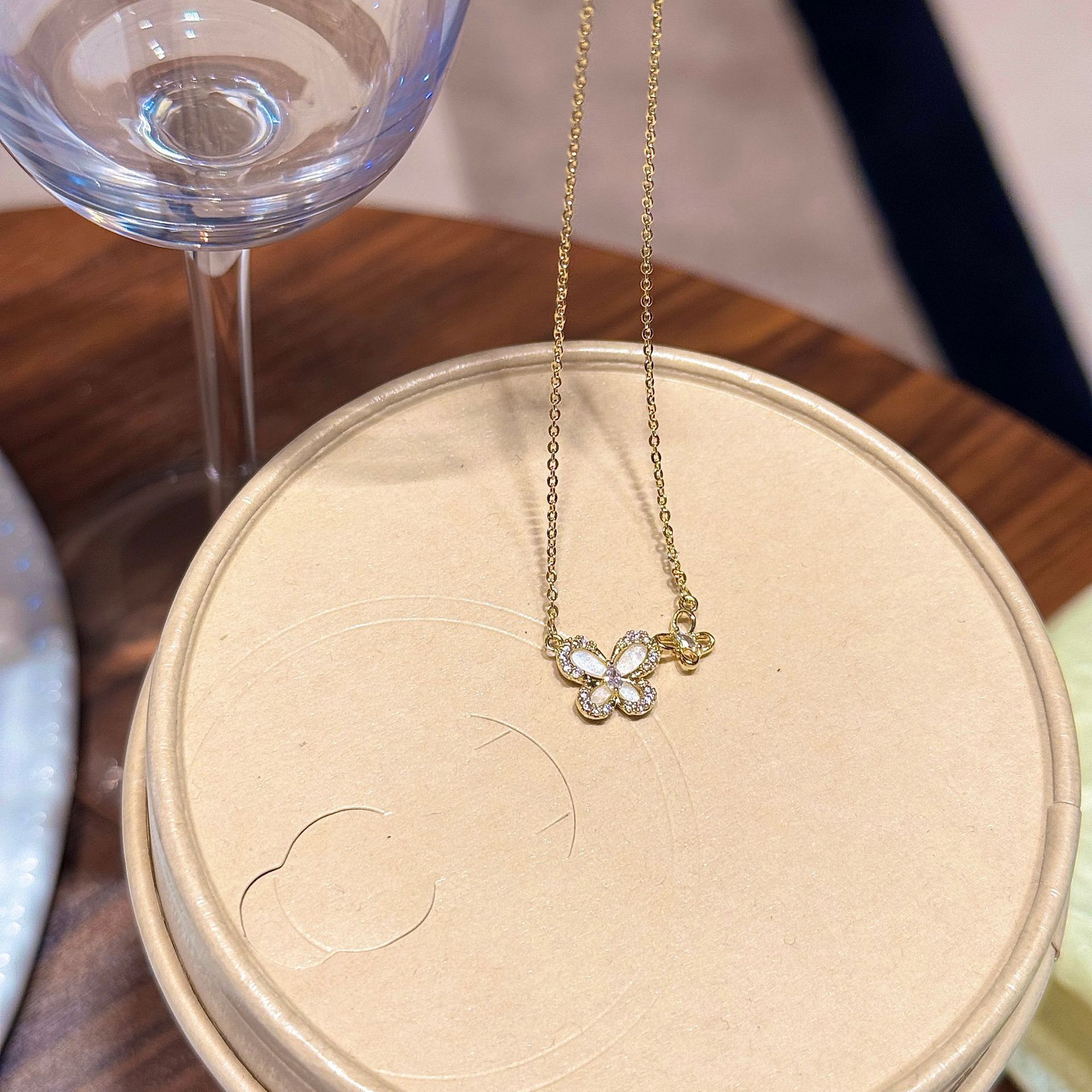 Fashion Jewelry for Women Ins Accessories Light High-end Butterfly Collarbone Chain Niche Necklace