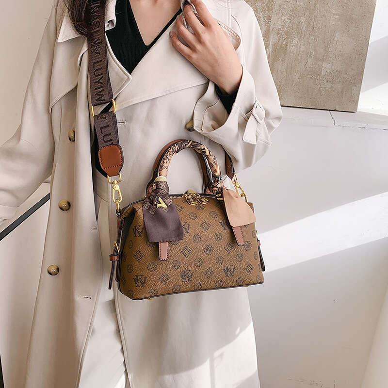 Designer Bags Elegant Brown Shoulder Bags for Women Fashion Handheld Small Square Bag With Scarf for Women 2025 New Pattern Printed Underarm Shoulder 