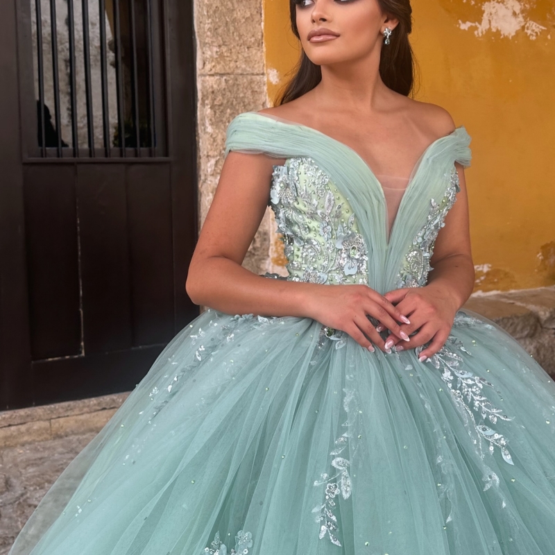 Green Shiny Ball Gown Quinceanera Dresses Off The Shoulder Sequin Applique Lace Beads TTull Party Birthday Sweet 16 Dress Vestidos 15 De Anos
