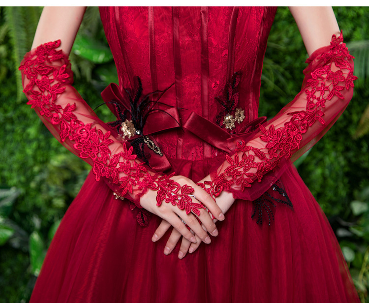 Chic Bridesmaid Attire: Seamless Fingerless Black Lace Wedding Gloves Extending Up to the Elbows
