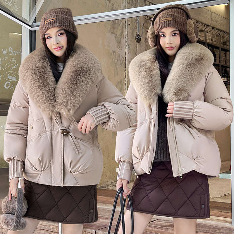 Winter New Style Large Fur Collar Cotton Jacket Women, Short Warm Thickened Anti-Fur Coat for Petite Figures