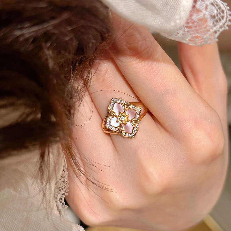 Luxury Brand Designer Jewelry Vintage Second-Hand Light Luxury High-End Pink Mother-Of-Pearl Four-Leaf Clover Ring Palace Style Sweet Versatile Exquis