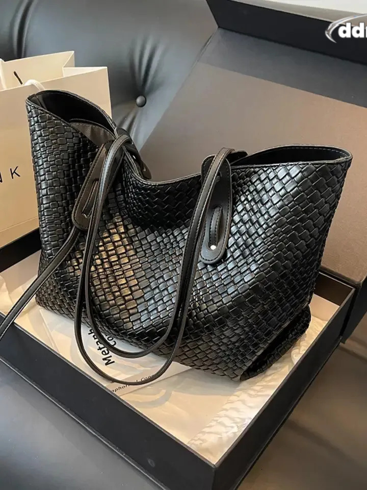 Retro Fashion Classic Solid Color Pu Woven Rhombic Lattice n Double Handle Single Shoulder Large Capacity Tote Bag 250805 TUES
