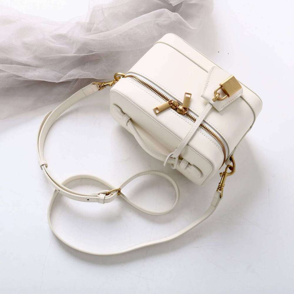 Genuine leather box 2025 niche design one-shoulder crossbody fashion high-end cowhide ladies hand-held small square bag