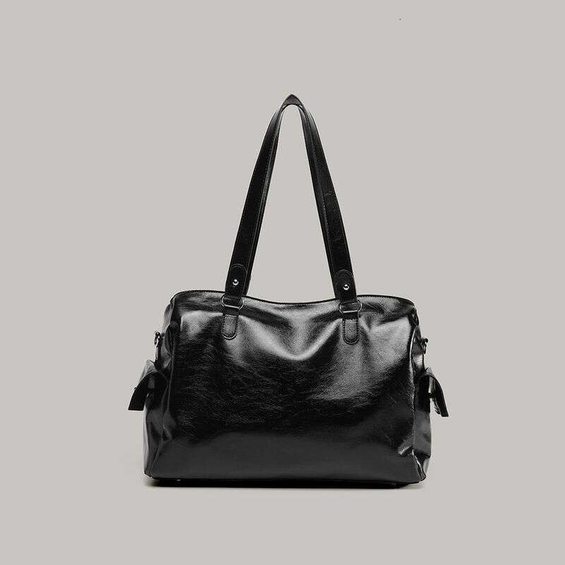 Korean INS Rivet Design Tote For Women 2025 Summer New Large Capacity Motorcycle Hot Girl Style Crossbody Bag