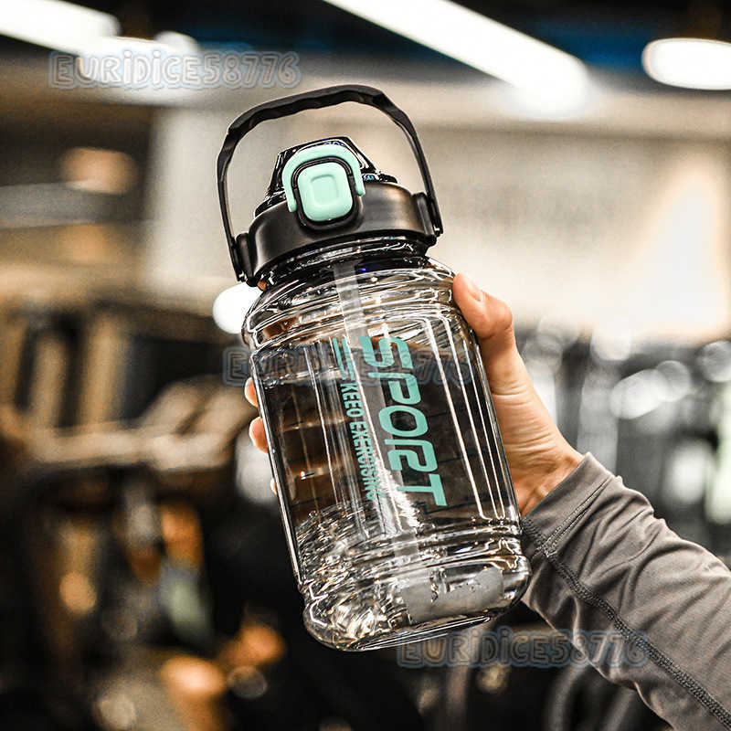 Sports Fitness Water Bottle Summer Large Capacity Water High Appearance Straw Cup Large Capacity Student Outdoor Space Cup H250911