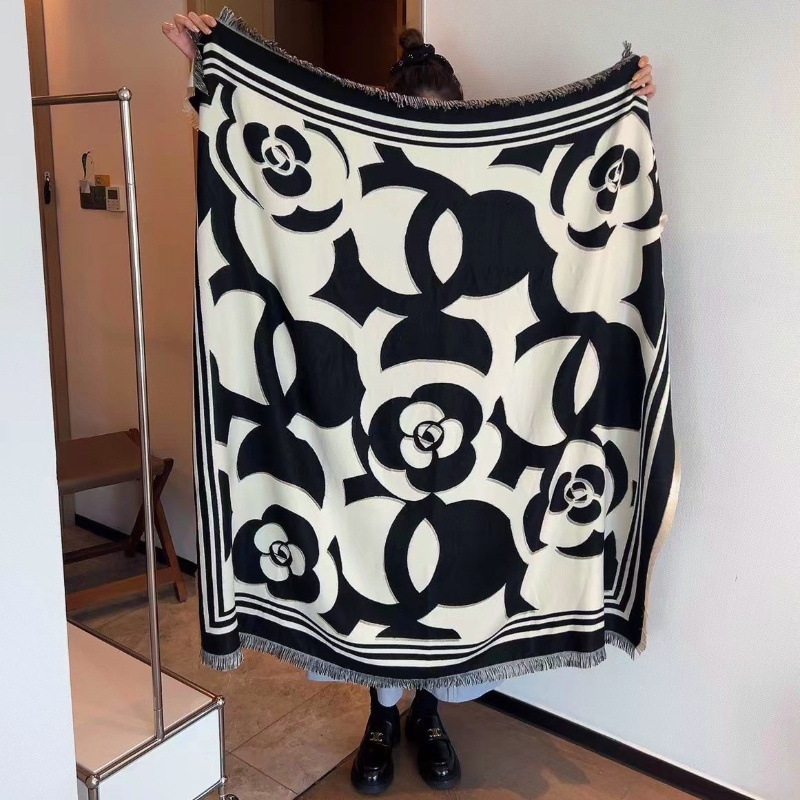 Designer shawls scarves square scarves blankets throws luxury brand luxurious large square scarves blended shawls warm and versatile scarves