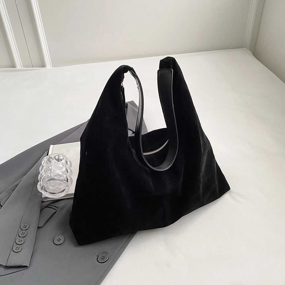 Women Suede Shoulder Bag with Zipper Hobo Bag Large Capacity Handbag Slouchy Bag Commuter Travel Bag W250911