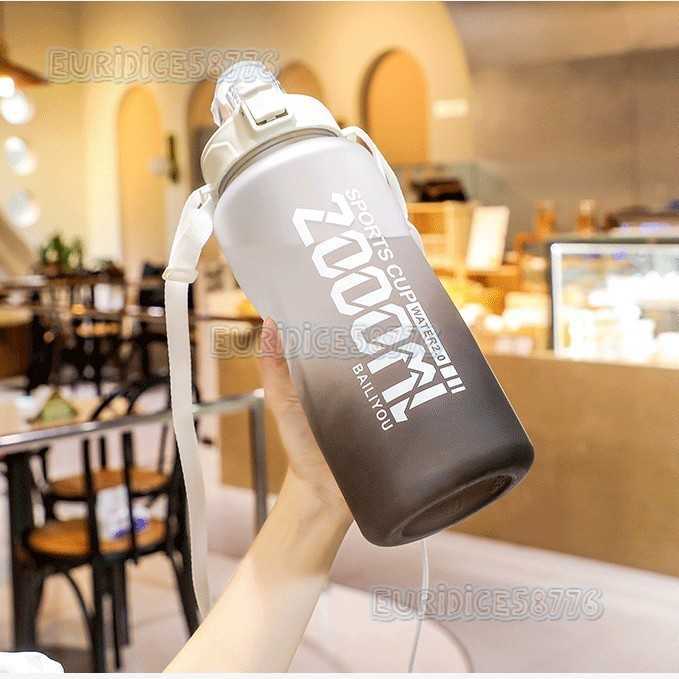 Super Large Capacity Sports Cup Tritan Portable Straw Spring Cover Outdoor Anti Falling Frosting Two Color Cup with Kettle H250911