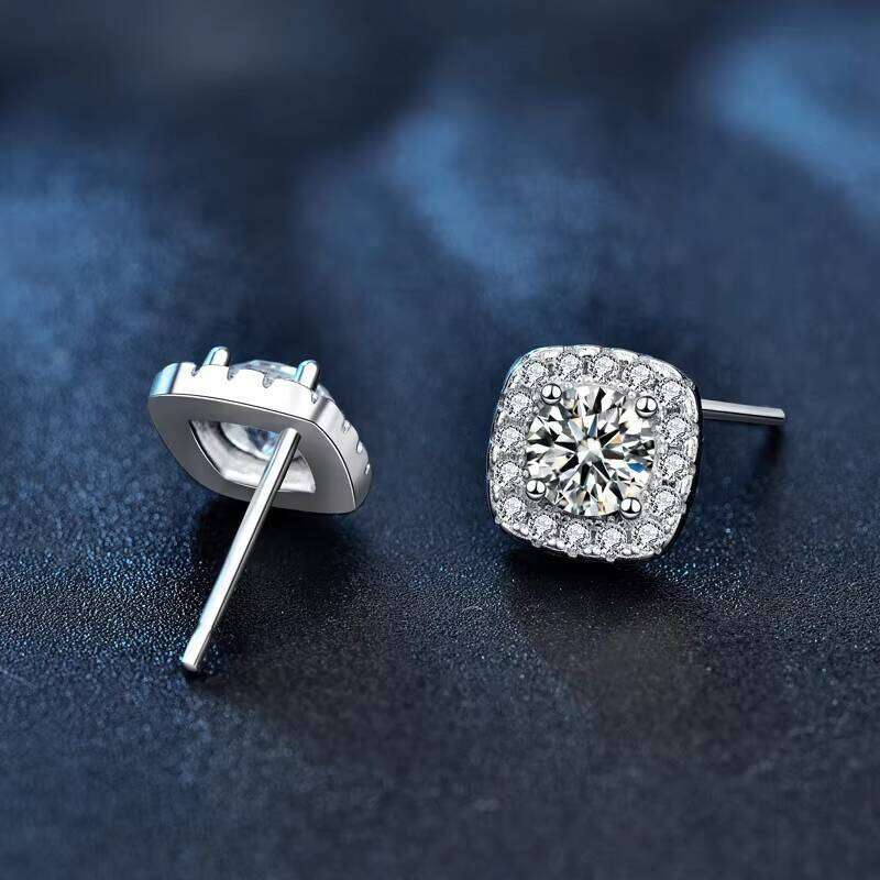 Wholesale in Stock S Sterling Sier Square Stud Earrings Waterproof D Color Moissanite for Women