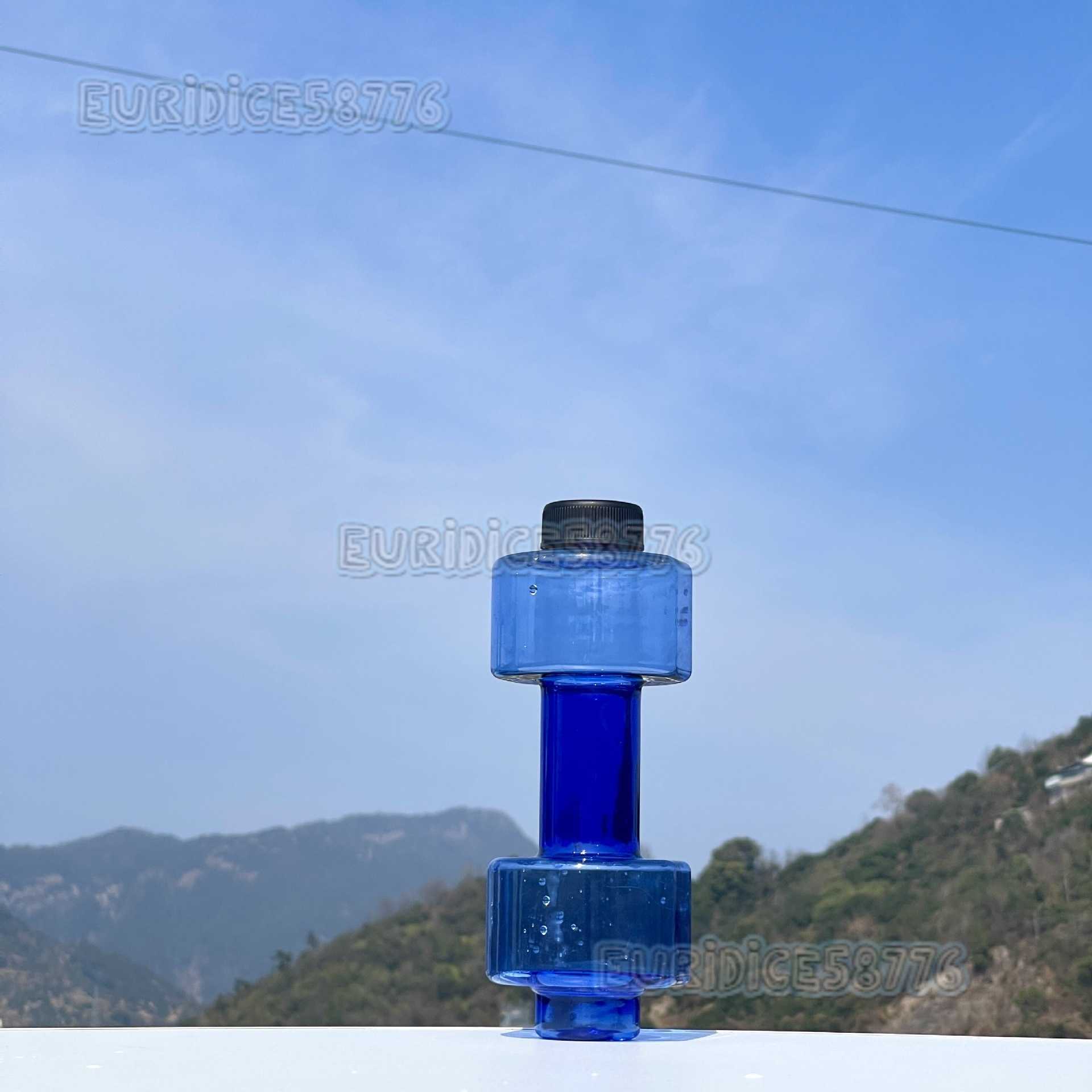 Summer Outdoor Small 550ml Dumbbell Water Cup Fitness Sports Water Bottle Plastic Cup Student Personalized Water Cup H250911