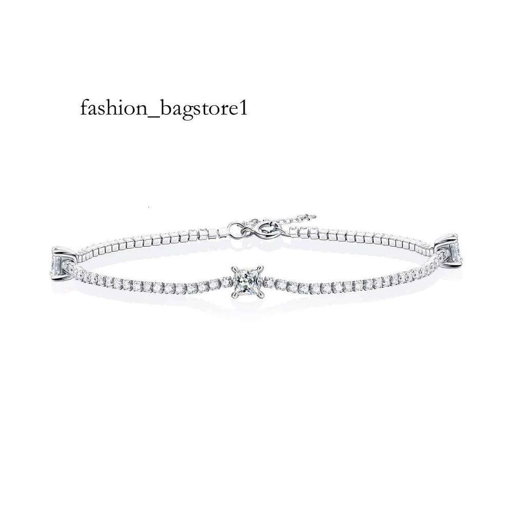 Wholesale 0.9Ct 4Mm Moissanite Italian Charm Bracelet Sier Platinum Plating Gold Main Material for Gift