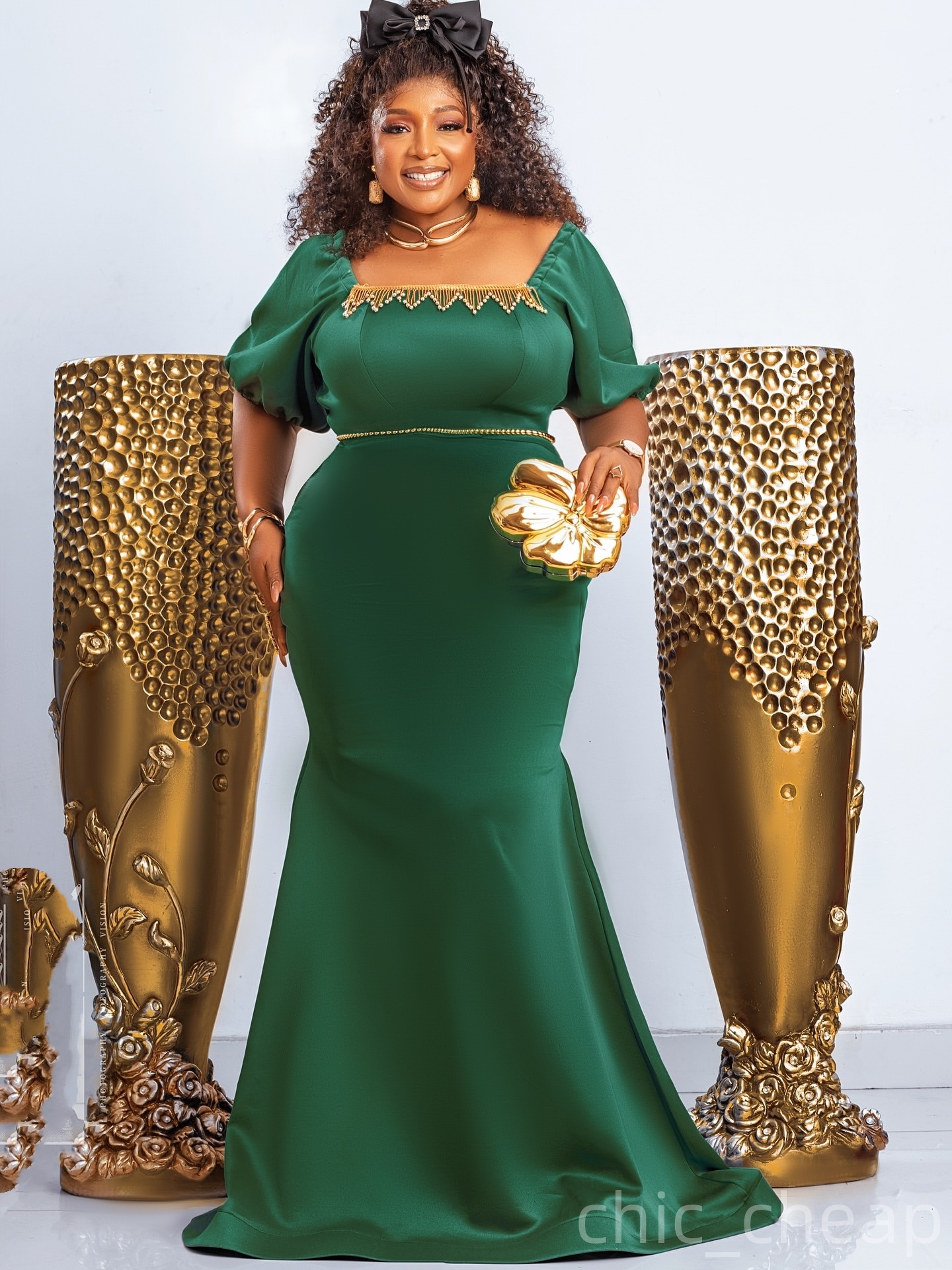 2025 Plus Size Dark Green Mermaid Mother Of Bride Dresses Tassels Satin Short Sleeves Evening Party Mama's Dress Vintage Birthday Wedding Guest G