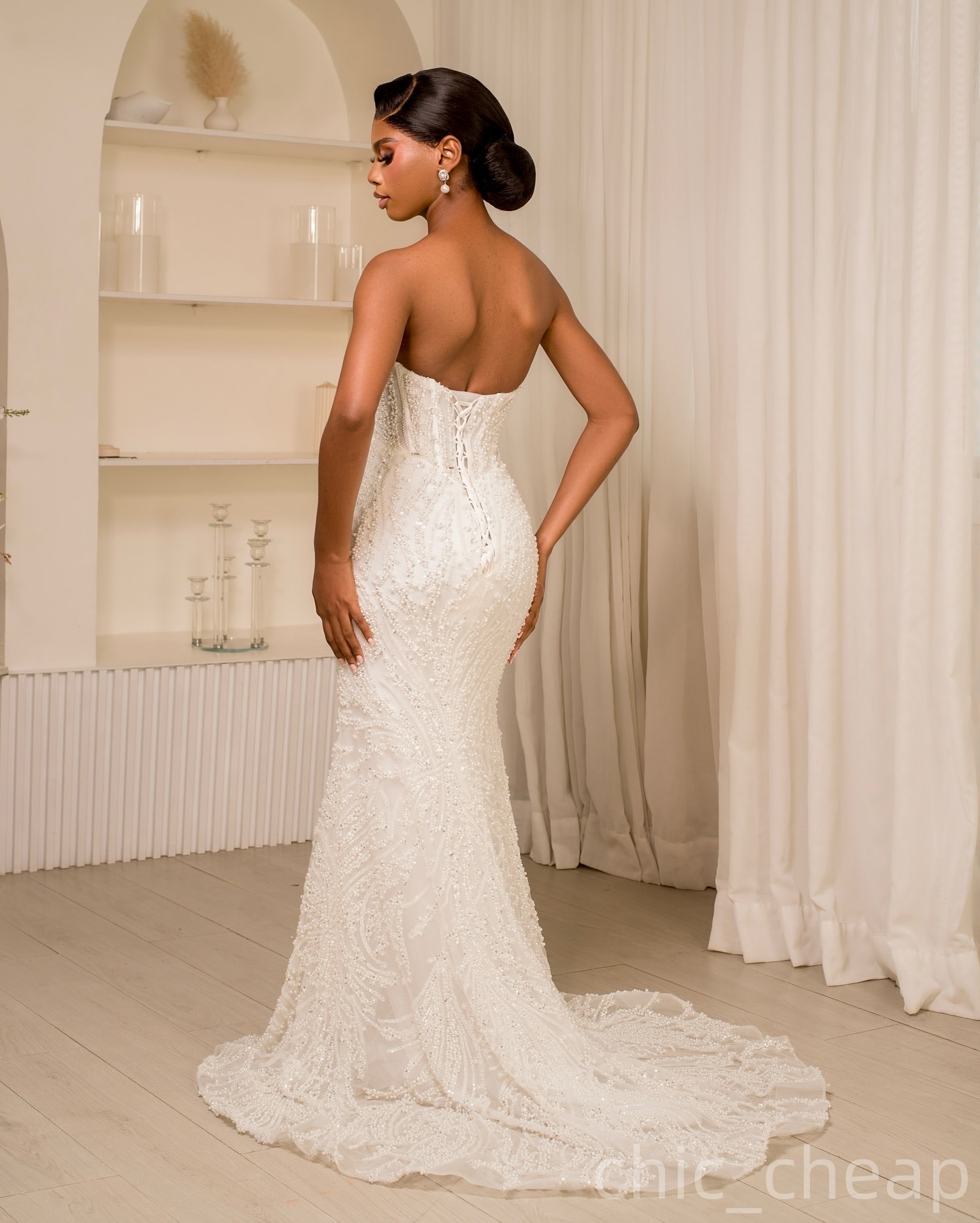 2025 Aso Ebi Plus Size Ivory Mermaid Wedding Dress Sweetheart Pearls Sequined Lace Detachable Train Vintage Bridal Gowns Dresses ZJ0459