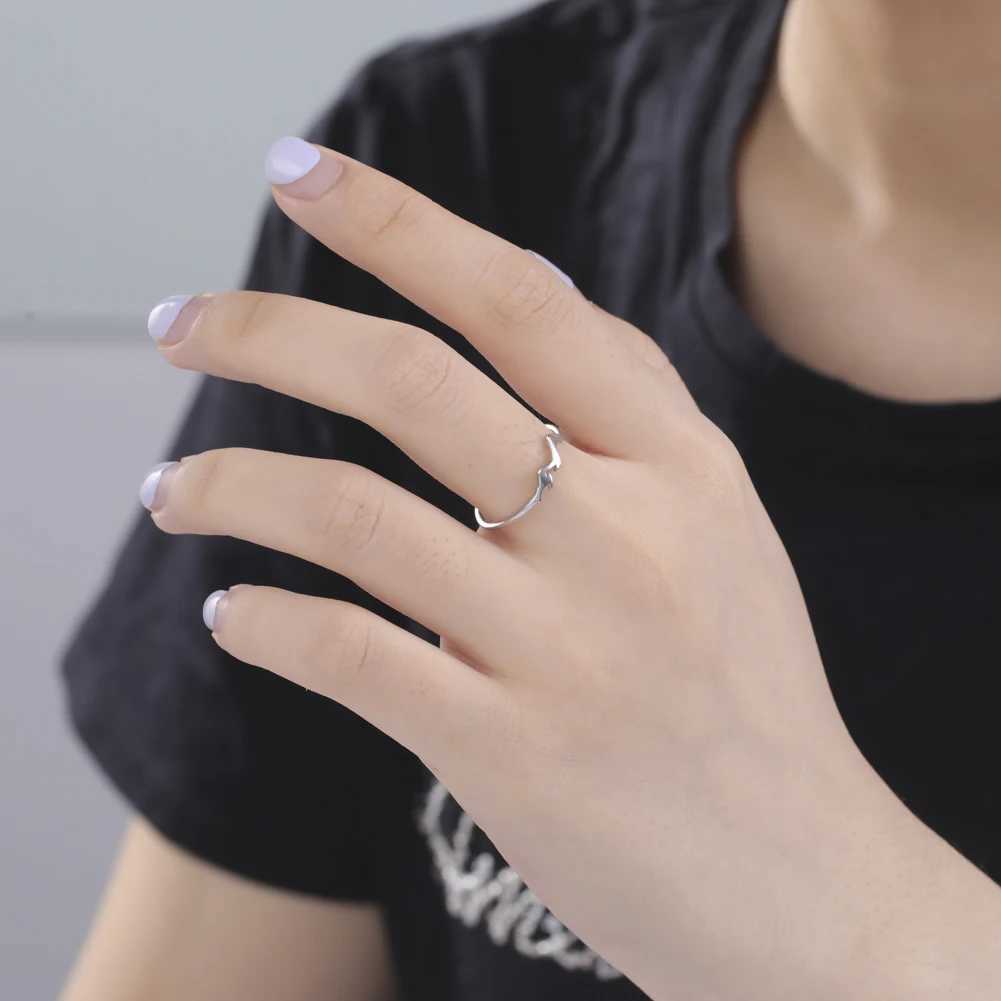 Unift Elegant Snowy Mountain Ring for Women Men Stainless Steel Minimalist Couple Ring Fashion Engagement Wedding Jewelry Gift W250911