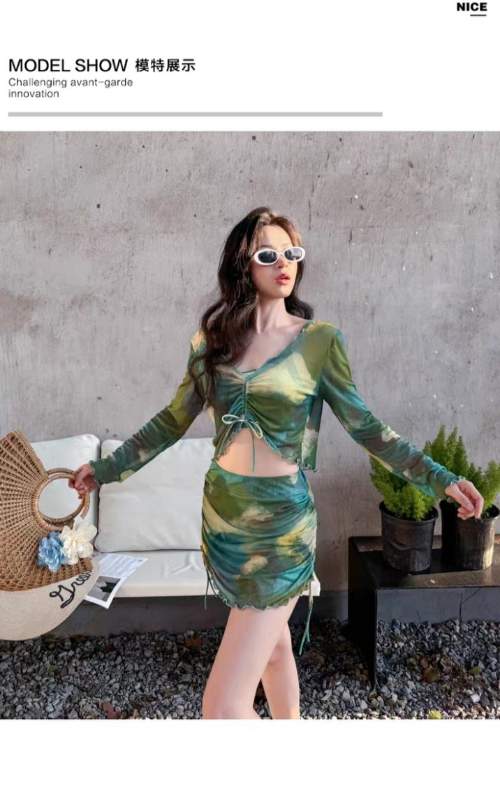 2025 New Women's Two-Piece Long Sleeve Sun Protection Sexy Boxer High-End Feel Beach Vacation Three-Piece Swimsuit