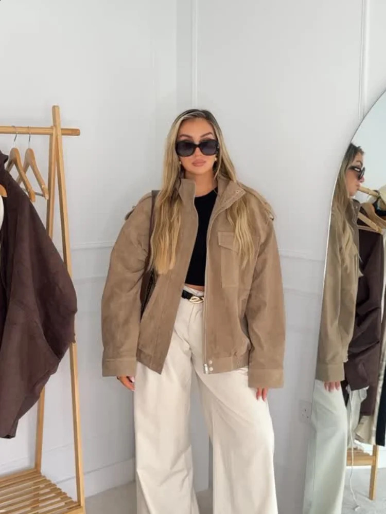 Women Chic Short Stand Collar Suede Jacket Fashion Zipper Pocket Loose Outerwear Lady Autumn Daily Highstreet Coats 250911