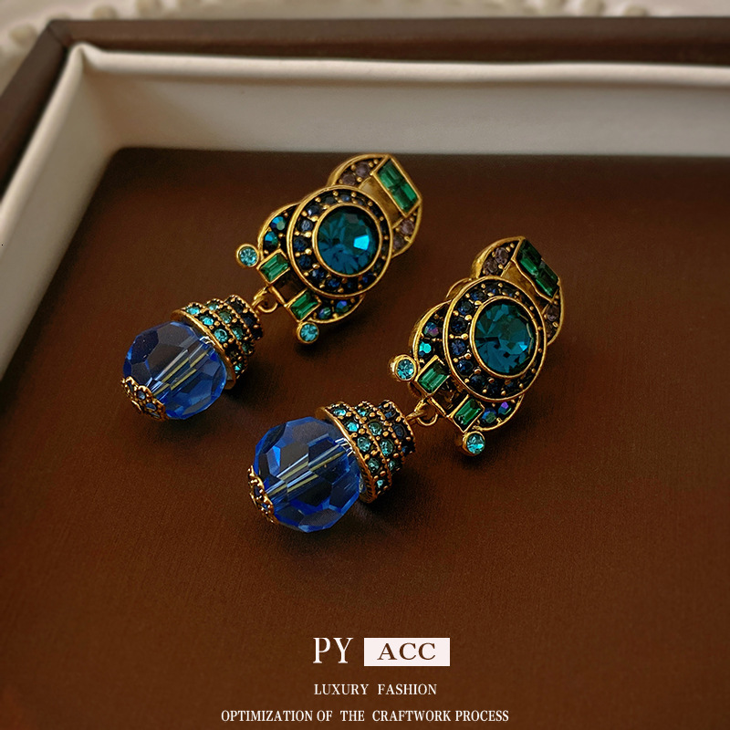 Luxury Brand Designer Jewelry Vintage Blue Diamond-Studded Water Drop Ear Clips Retro Niche Non-Pierced Ear Cuffs Personality Ear Jewelry Wholesale