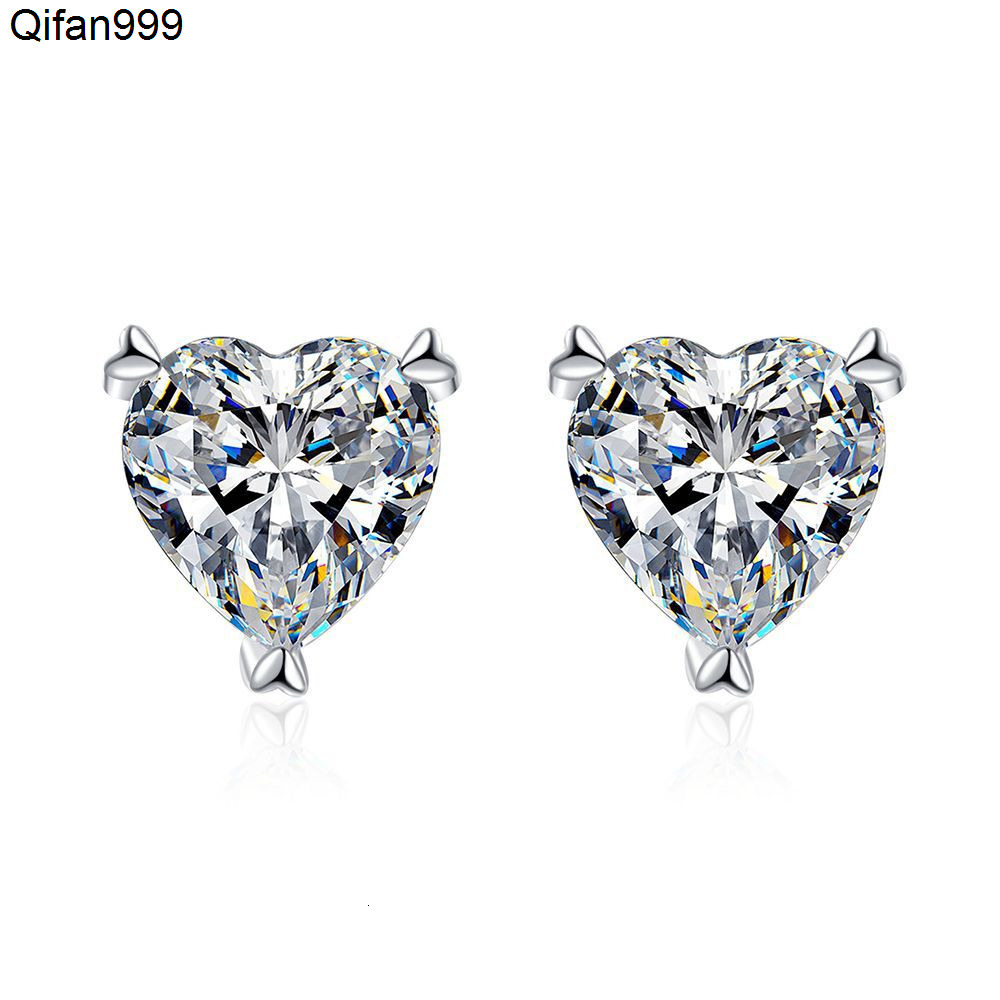 Wholesale Trendy 05ct 1ct Moissanite Heart Earrings Stud 925 Sterling Silver Moissanite Jewelry Moissanite Stud EarringS