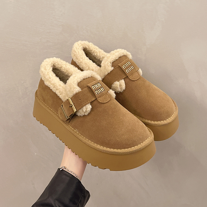 designer boots Thick Soled 2025 new Short Snow Boots Women Fleece Lined Warm Slip-On Loafers Cotton Shoes