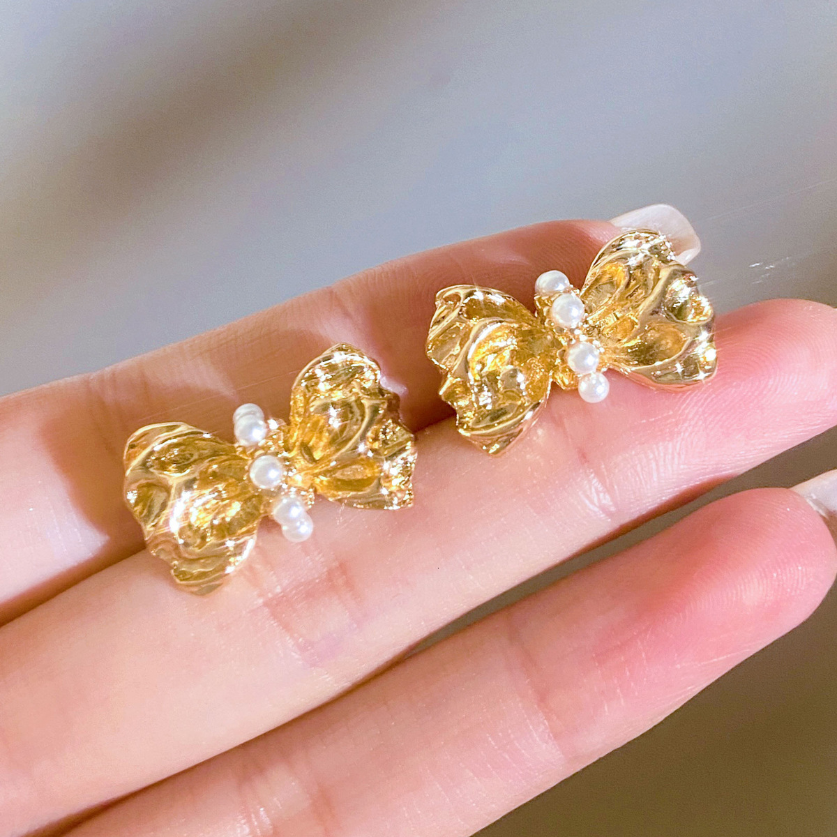 New Ruched Bow Earrings For Women, Ins Style, Design, Pearl Inlaid Irregular Stud Earrings, Trendy