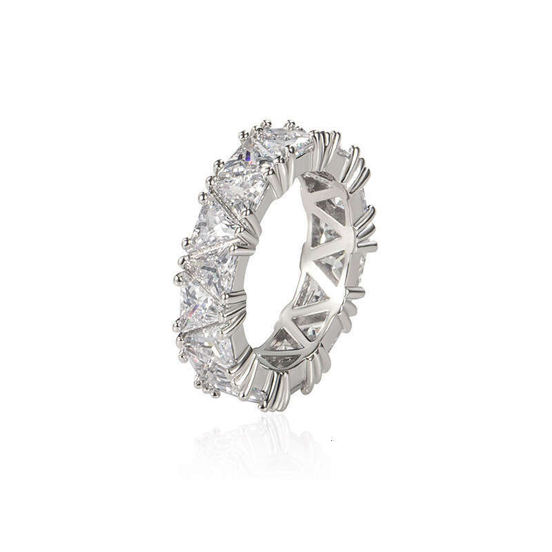 Hot Selling Exquisite High-end 5A Zircon Brilliant Triangle Dia Ring Fashionable Light Elegant Everyday Versatile