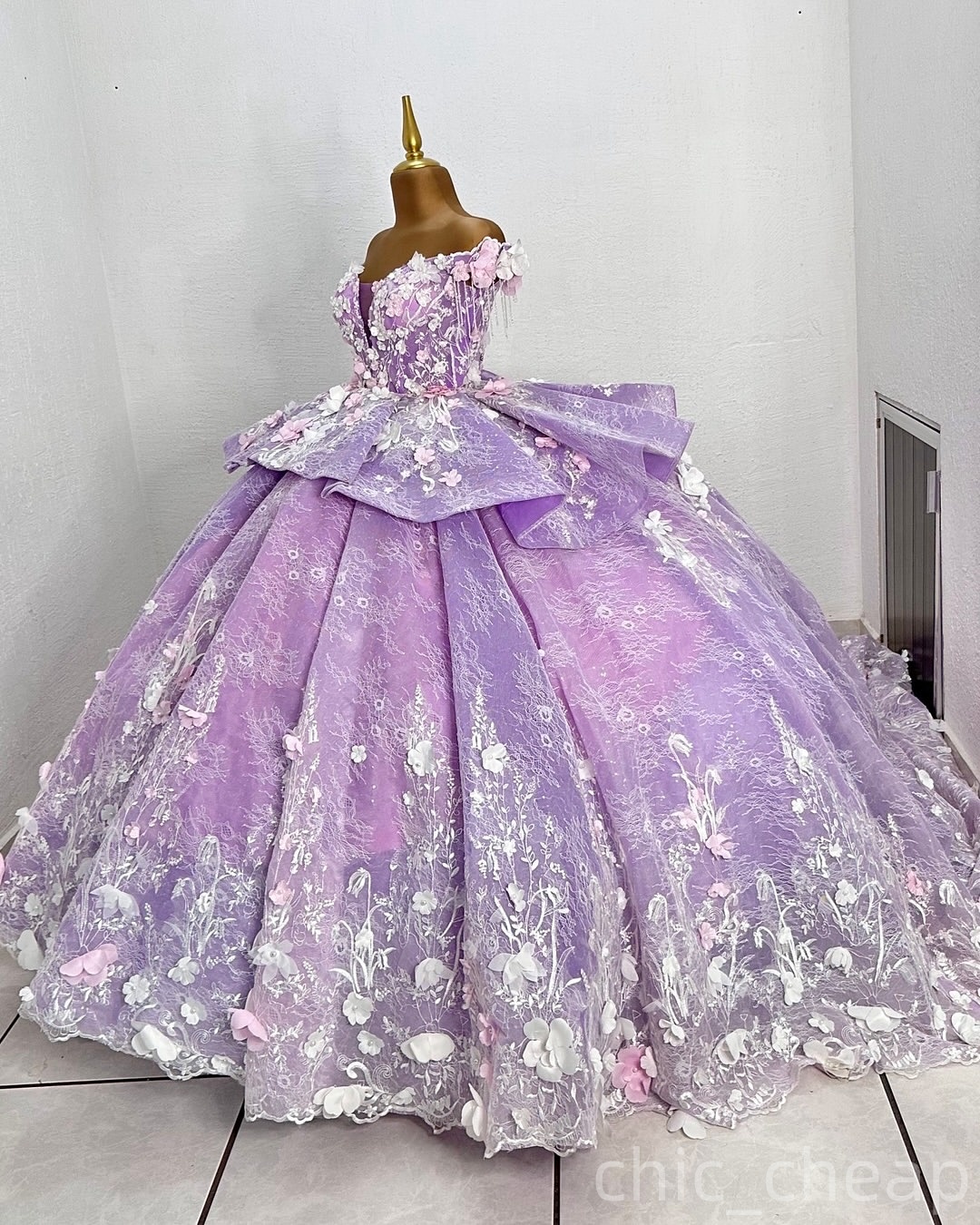 Princess Lilac Quinceanera Dresses Sweetheart Floral Lace Beaded Vintage Ball Gown Elegant Lace Birthday Party Dress 16 Years Prom Gowns