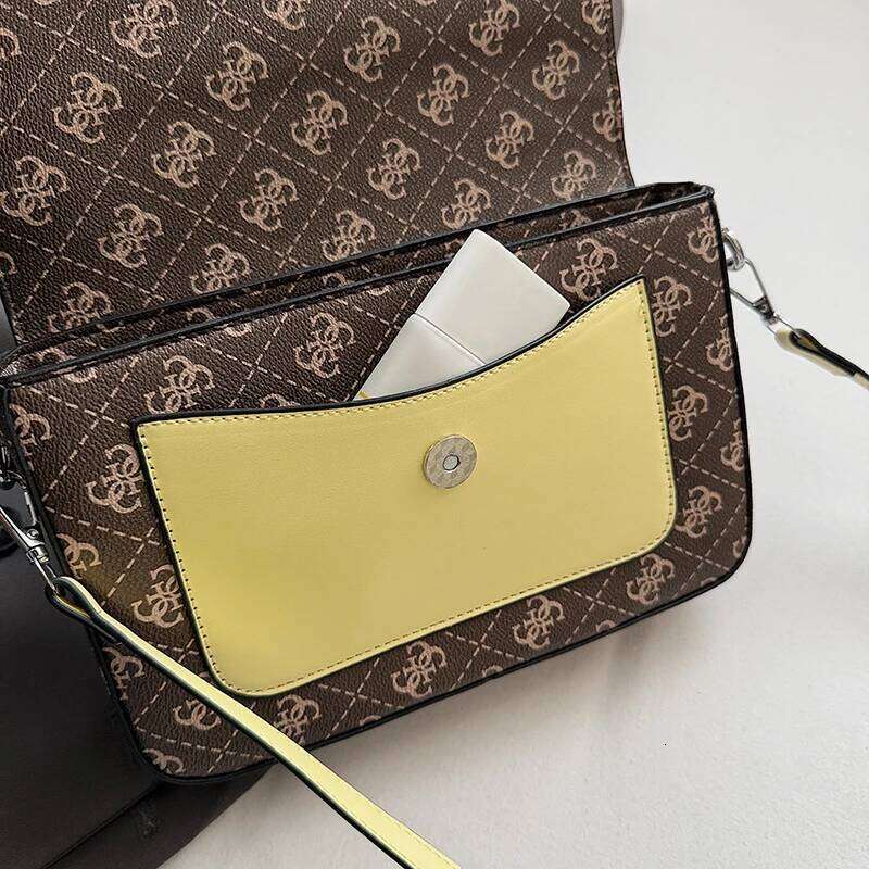 Designer Bags Classic Parisian-Inspired Leather Crossbody Bag Elegant Minimalist Handbag Women Vintage Letter Casual Messenger Hot Selling