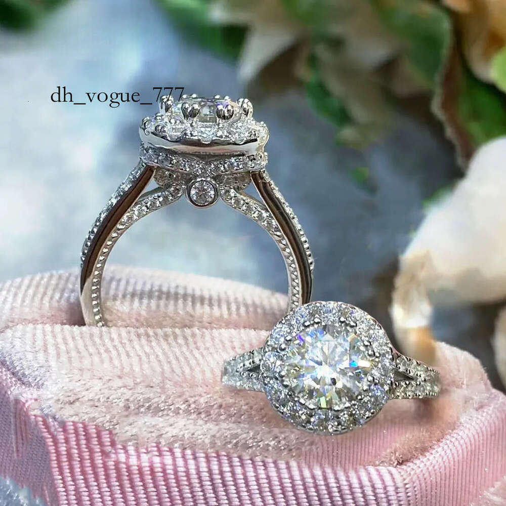 Rings Luomansi Woman Ring Sier 1 2 Carat D VVS Moissanite with GRA Certificate Super Flash S Jewelry Wedding Party Gift 230206