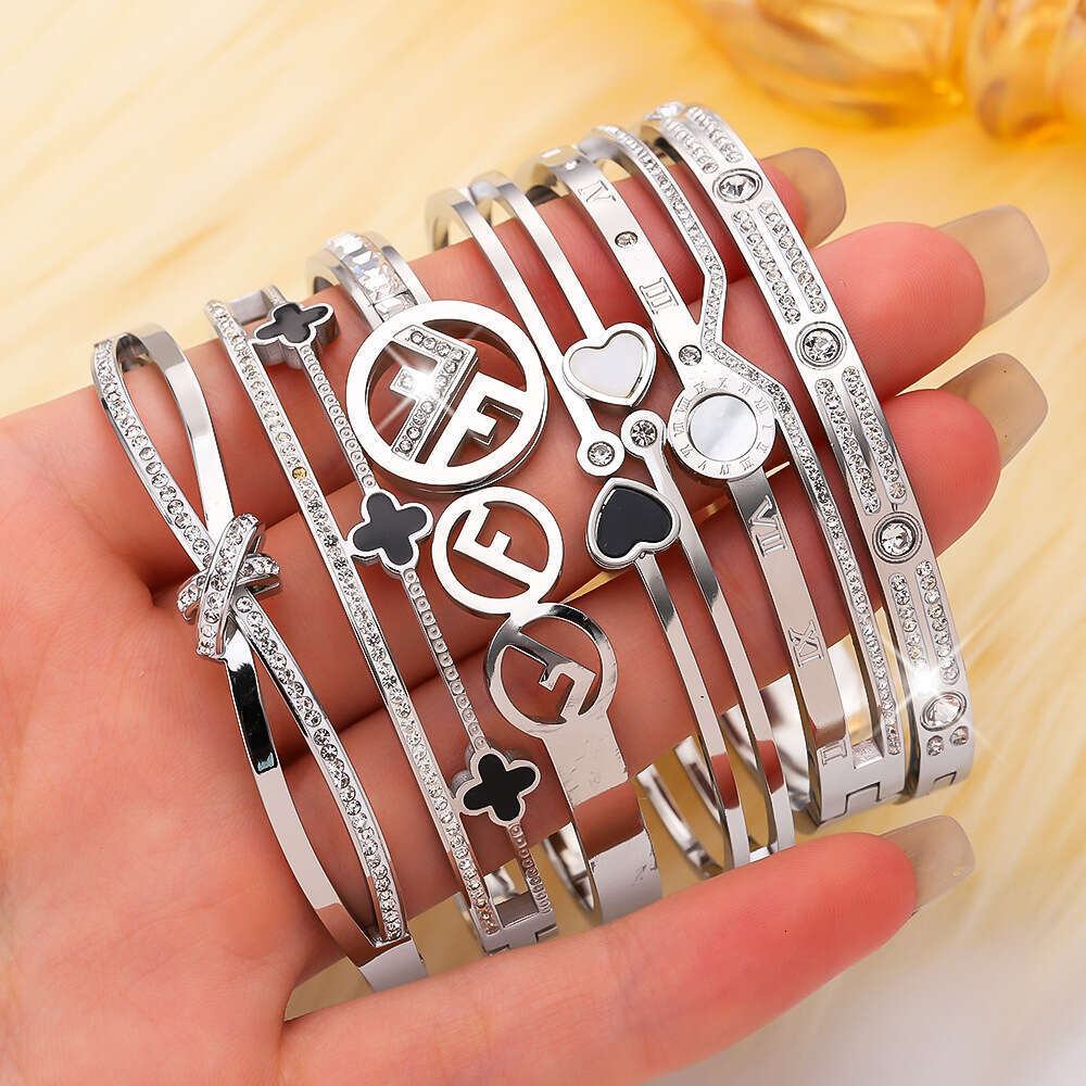 Titanium Fashion Commuter Gold-Plated Egg-Shaped Clasp Open Women's Gold High-End Stainless Steel Bracelet