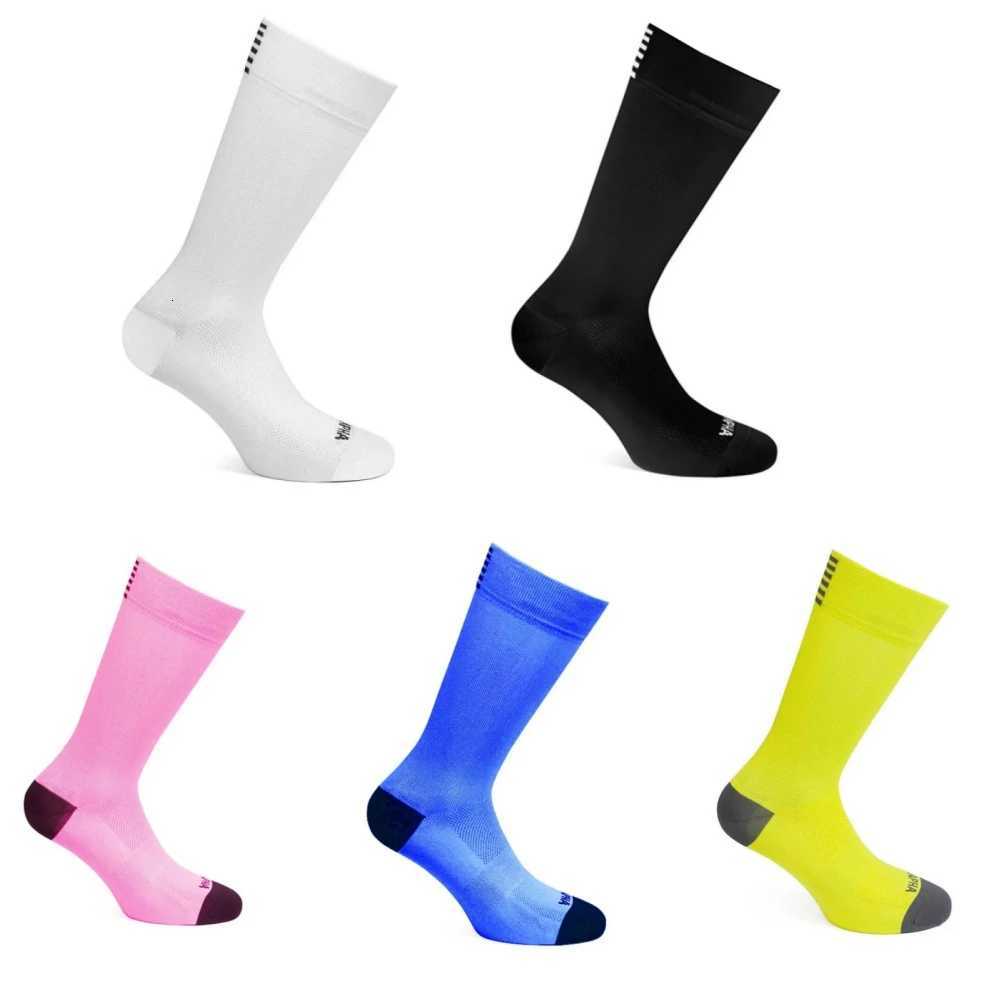 New Road Bike Striped Socks Men and Women Breathable Bike Socks Outdoor Sports Racing Cycling Socks D250911