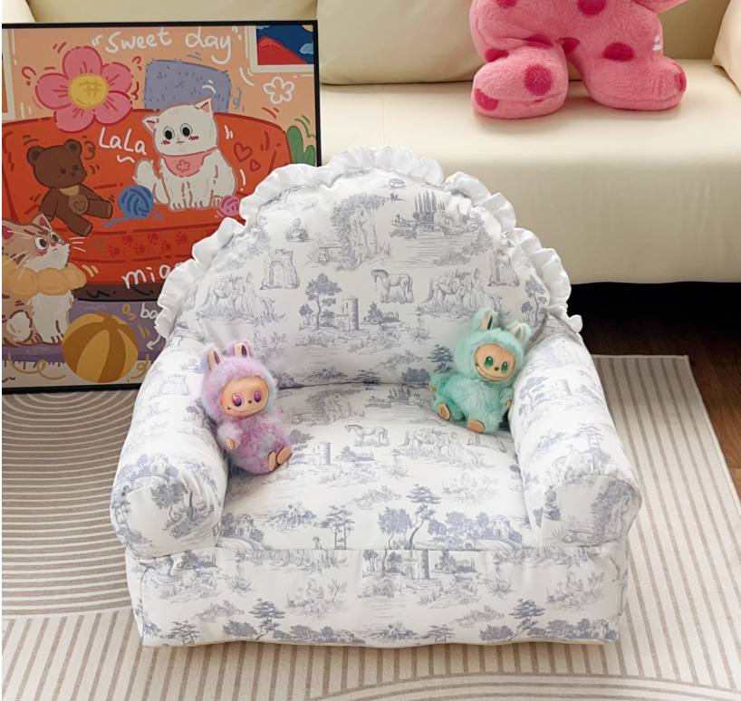 Versatile Durable Pet Sleeping Platform: Easy Clean, Year-Round Suitable Animal Resting Area