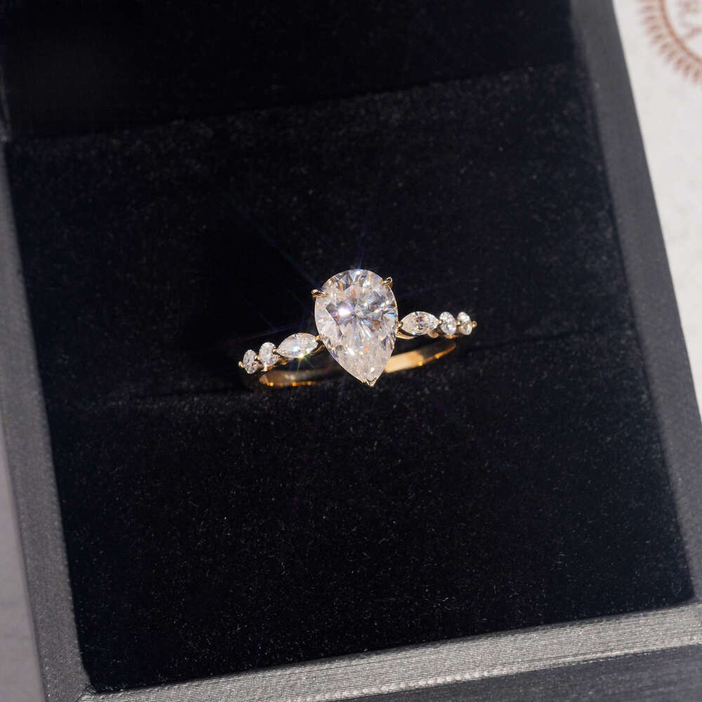 High Quality Pass Dia Tester 10k Yellow Gold Pear Cut 2ct Moissanite Engagement Ring for Women