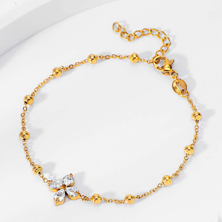 New Ins Fashion Light Luxury Elegant Zircon Women's Bracelet Niche High-end Titanium Steel Non-fading Jewelry Set