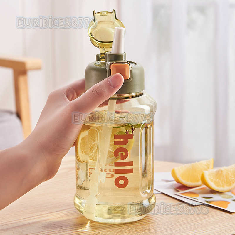 Cute Portable Straw Cup for Men and Women Large Capacity Leakproof Plastic Cup Space Cup Water Bottle H250911