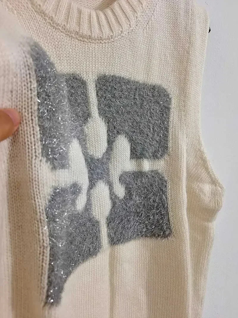 Geometric Patterns Knit sweater vest Oneck sleeveless Wool Blend Sweater women Autumn Winter 250911