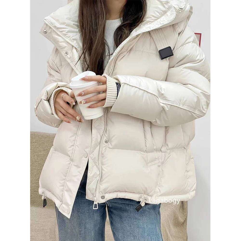 Lagabogy 2025 New Winter Women's Hooded Puffer 90% White Duck Down Thickened Short Jacket Female Casual Versatile Outwear