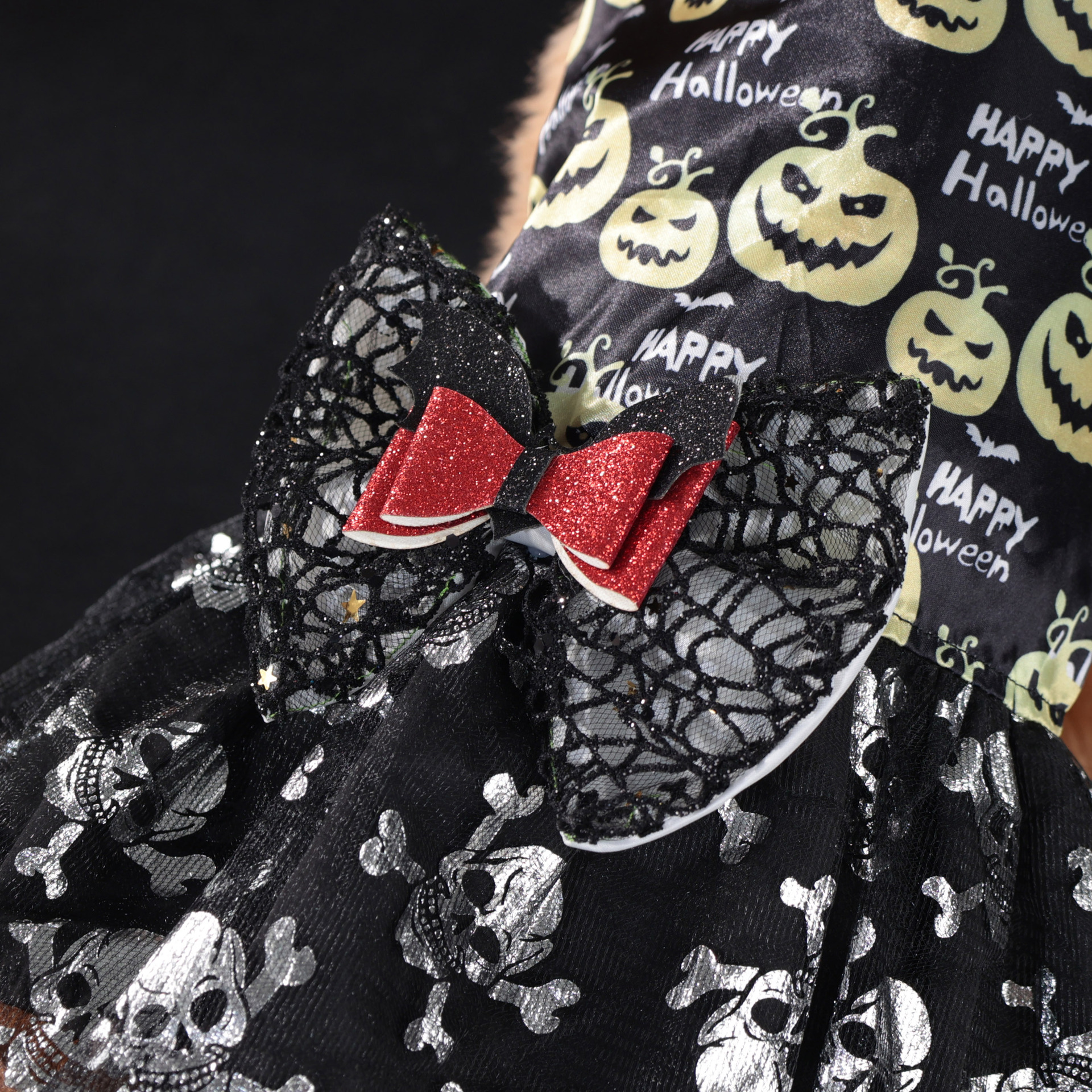 Halloween Dog Dress with Pumpkin Skull Prints Mesh Skirt & Big Bowknot Festive Party Costume for Dogs 1.5-14kg Perfect for Halloween Parties Themed Ev