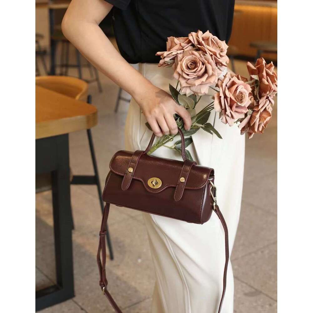 Genuine Leather Small Women Baguette Versatile Casual Texture Vegetable Tanned Top Layer Cowhide Women's Crossbody Bag