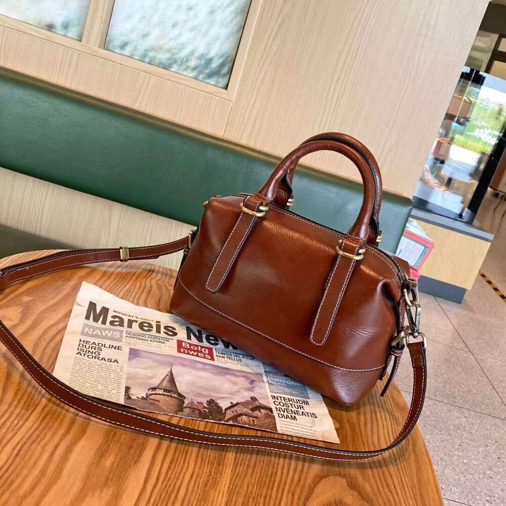 Genuine Leather New Vegetable Tanned Oil Wax Top Layer Cowhide Boston Large Capacity Handbag Women's Crossbody Bag