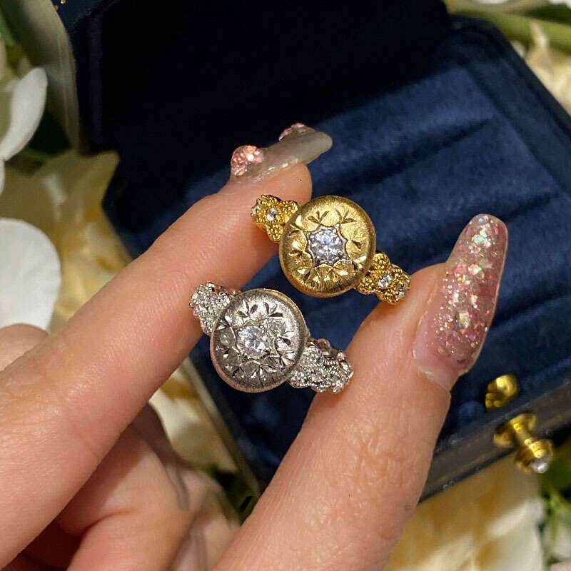 French Light Luxury Buchi Style Brushed Carved Hollow Snowflake High-end Diamond-studded Elegant Niche Ring
