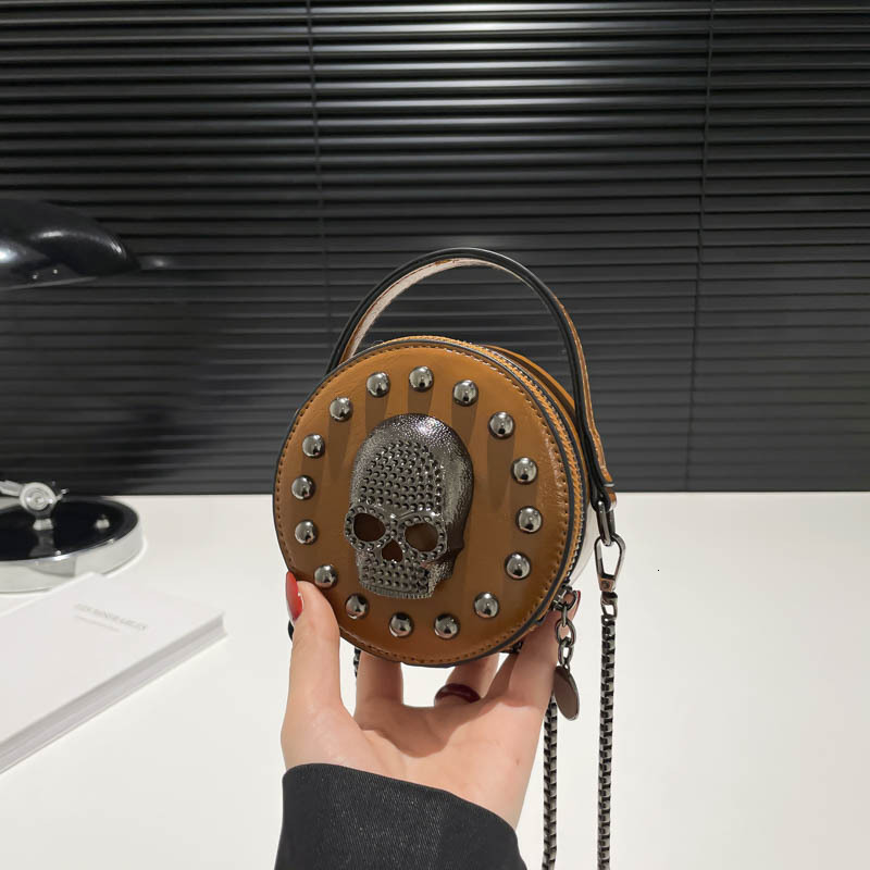 Halloween new mini handbag light luxury fashion atmosphere niche design skull personality trend women's shoulder bag leisure designer bag